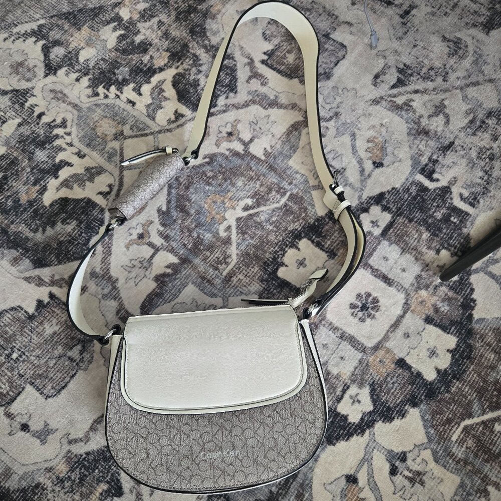 Calvin klein crossbody bag